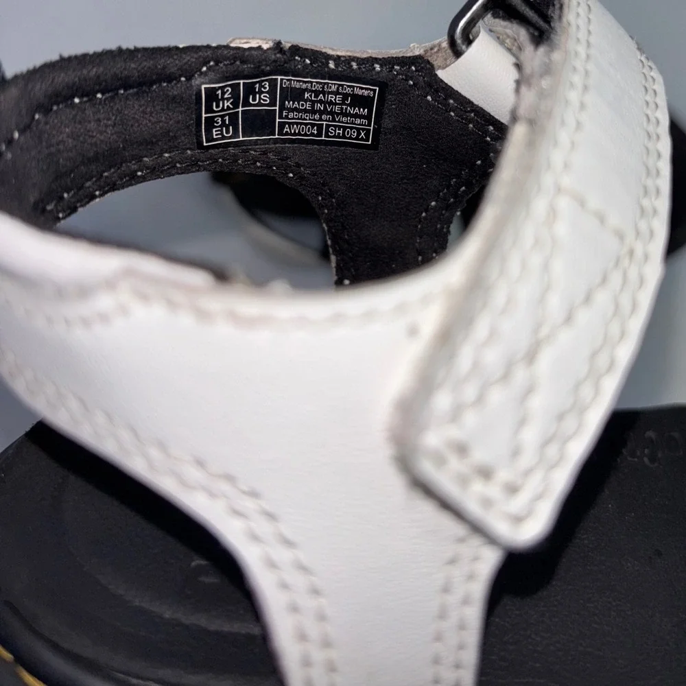 Dr.‎ Martens Blaire White Leather Sandals Kids Size 13 UK 12 Comfortable